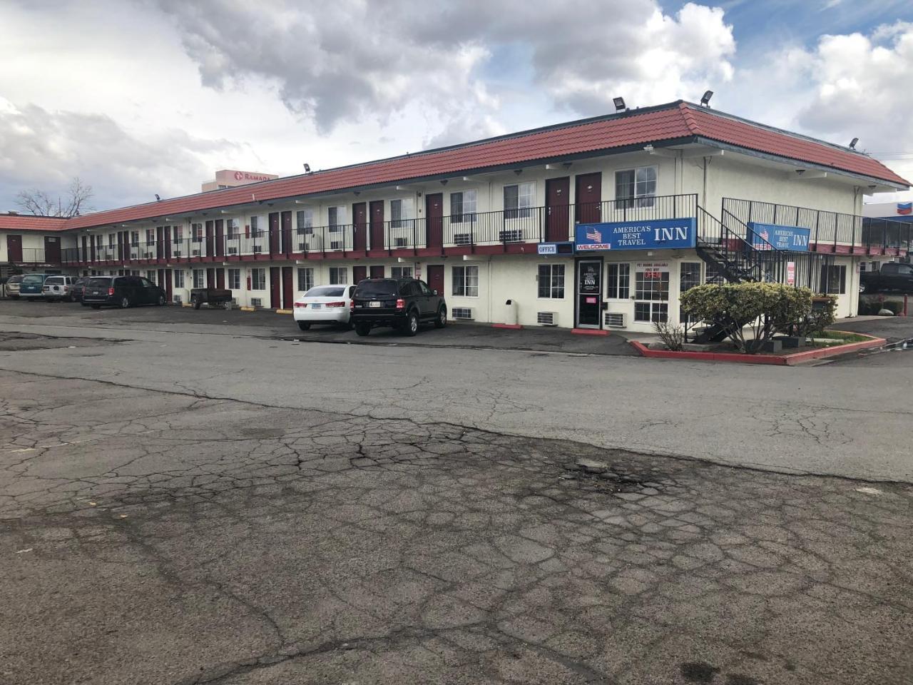 America'S Best Travel Inn Reno Exteriör bild